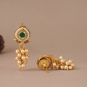 Beautiful antique gold pearl drop stone earring