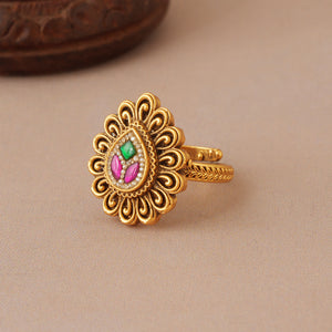 Stunning antique gold multicolor stone pear shape finger ring
