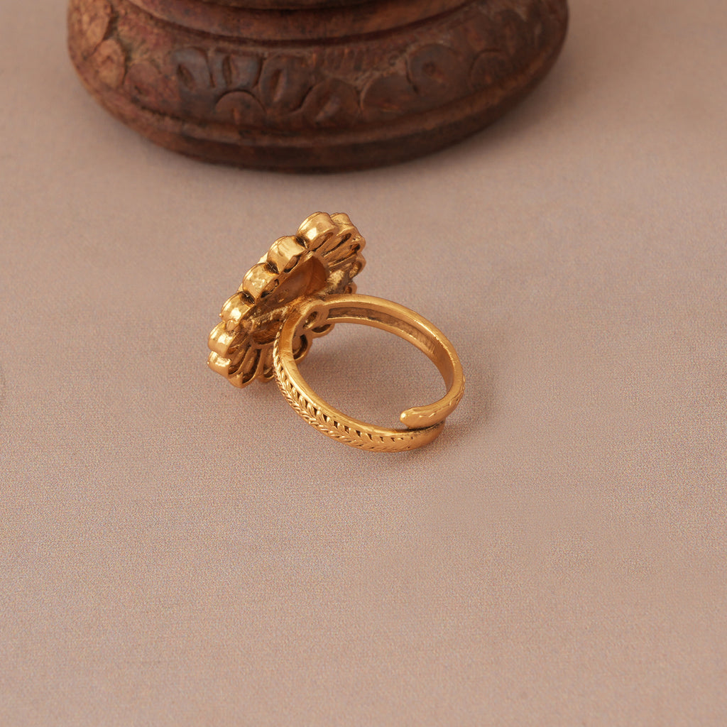 Stunning antique gold multicolor stone pear shape finger ring