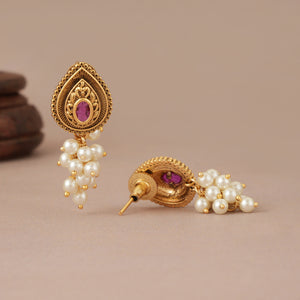 Cute pearl drop stone traditional antique gold earring