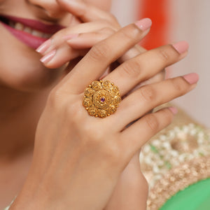 Amazing antique gold intricate ruby stone finger ring
