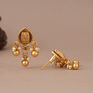 Elegant delicate traditional antique gold pearl drop earring