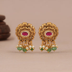 Cute delicate antique gold stone green stone drop earring