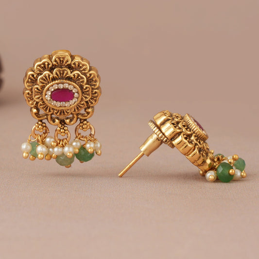 Cute delicate antique gold stone green stone drop earring