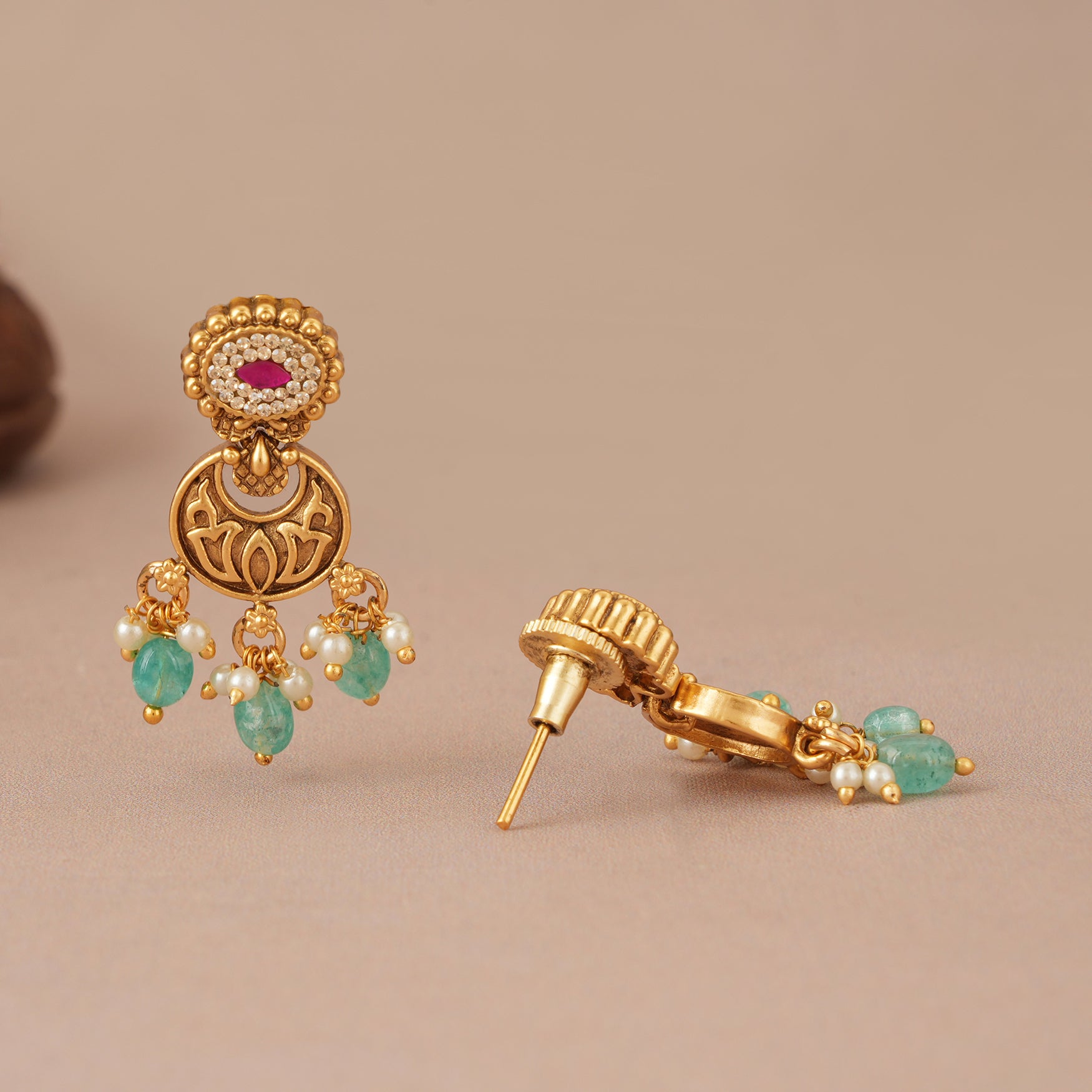 Cute stunning stone antique gold stone drop earring