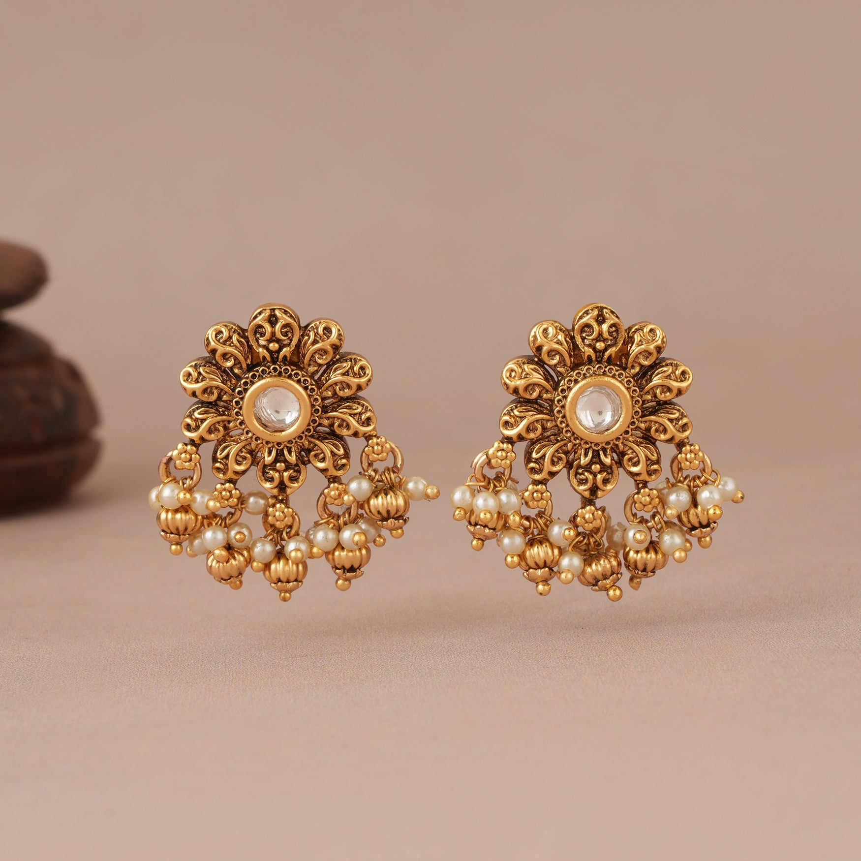 Floral antique gold pearl drop kundan earring