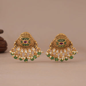 Stunning emerald stone drop antique gold earring