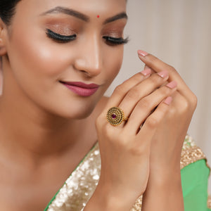 Beautiful antique gold ruby finger ring