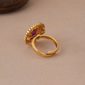 Beautiful antique gold ruby finger ring