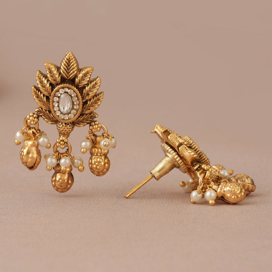 Cute stunning antique gold kundan earring for women