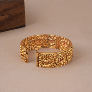 Stunning broad antique gold stone kada floral bangle