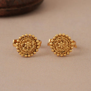 Cute elegant antique gold floral toe ring