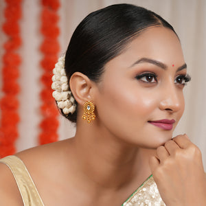 Stunning kundan antique gold cute earring