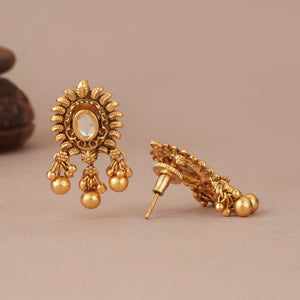 Stunning kundan antique gold cute earring