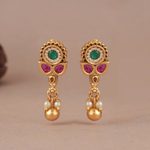 Cute delicate antique gold stone studded earring