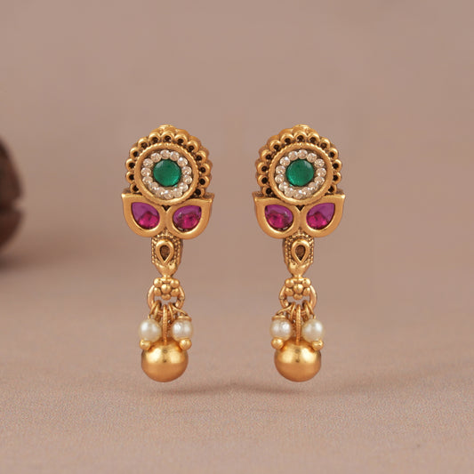 Cute delicate antique gold stone studded earring
