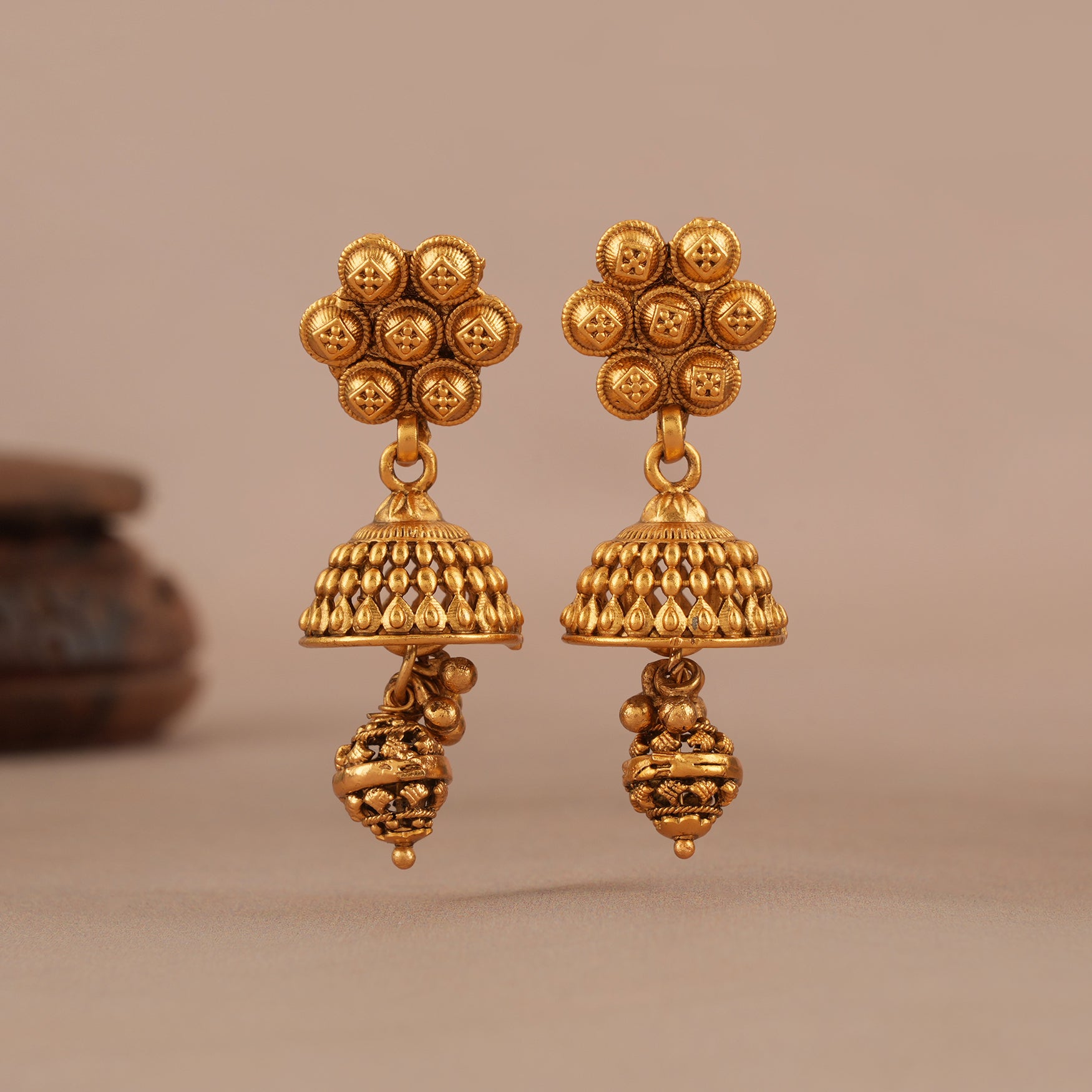 Beautiful plain antique gold plated necklace set