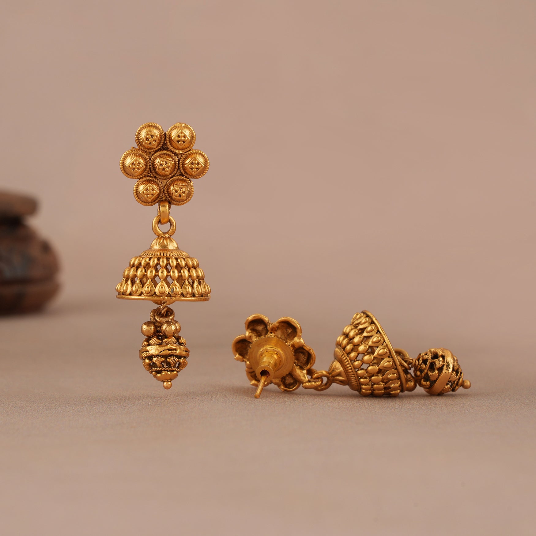 Beautiful plain antique gold plated necklace set