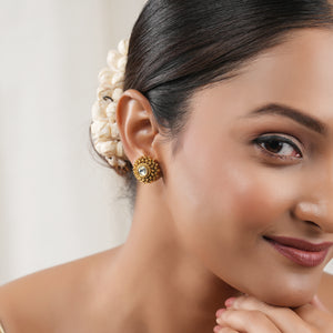 Stunning cute antique gold kundan stud earring