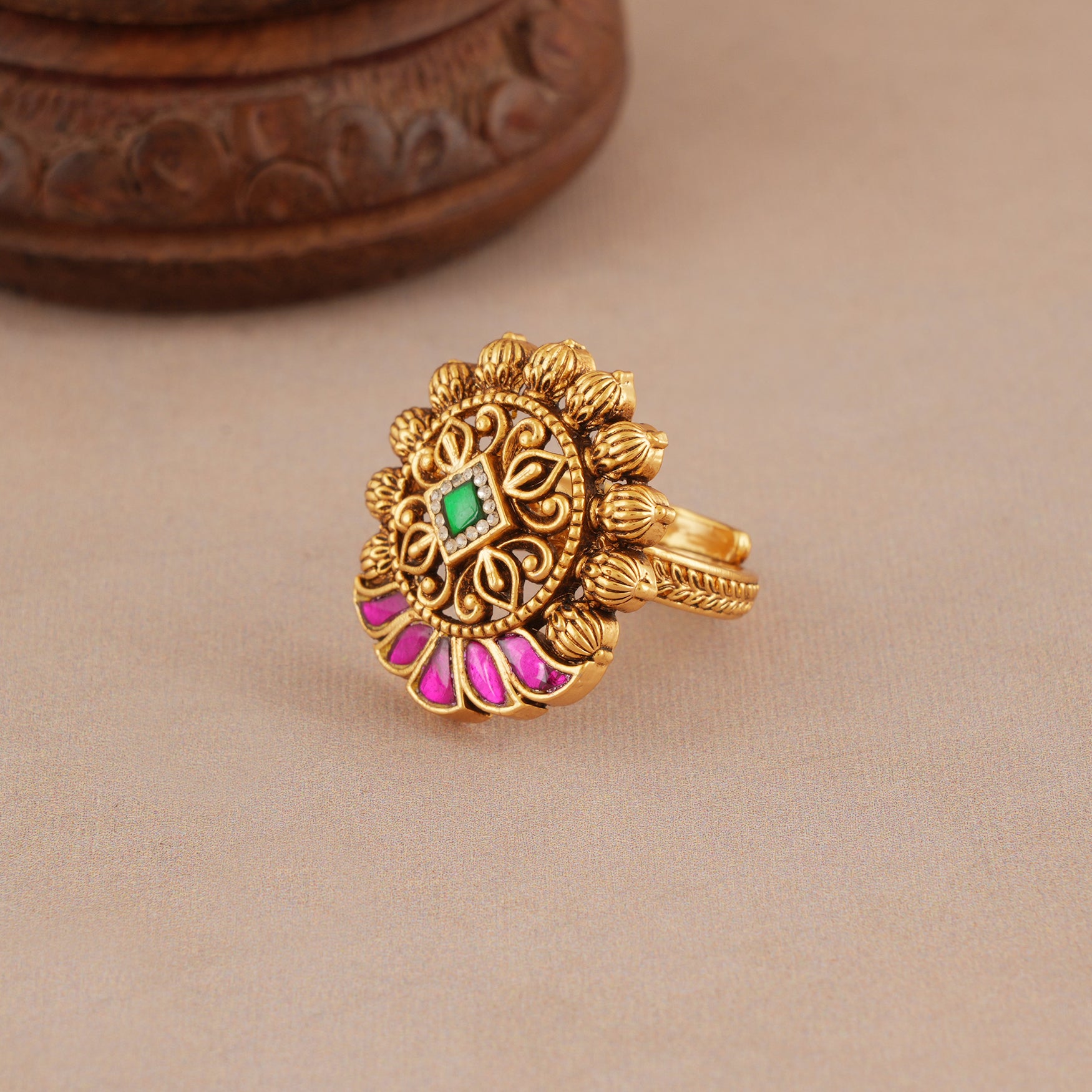 Beautiful antique gold ruby stone adjustable finger ring