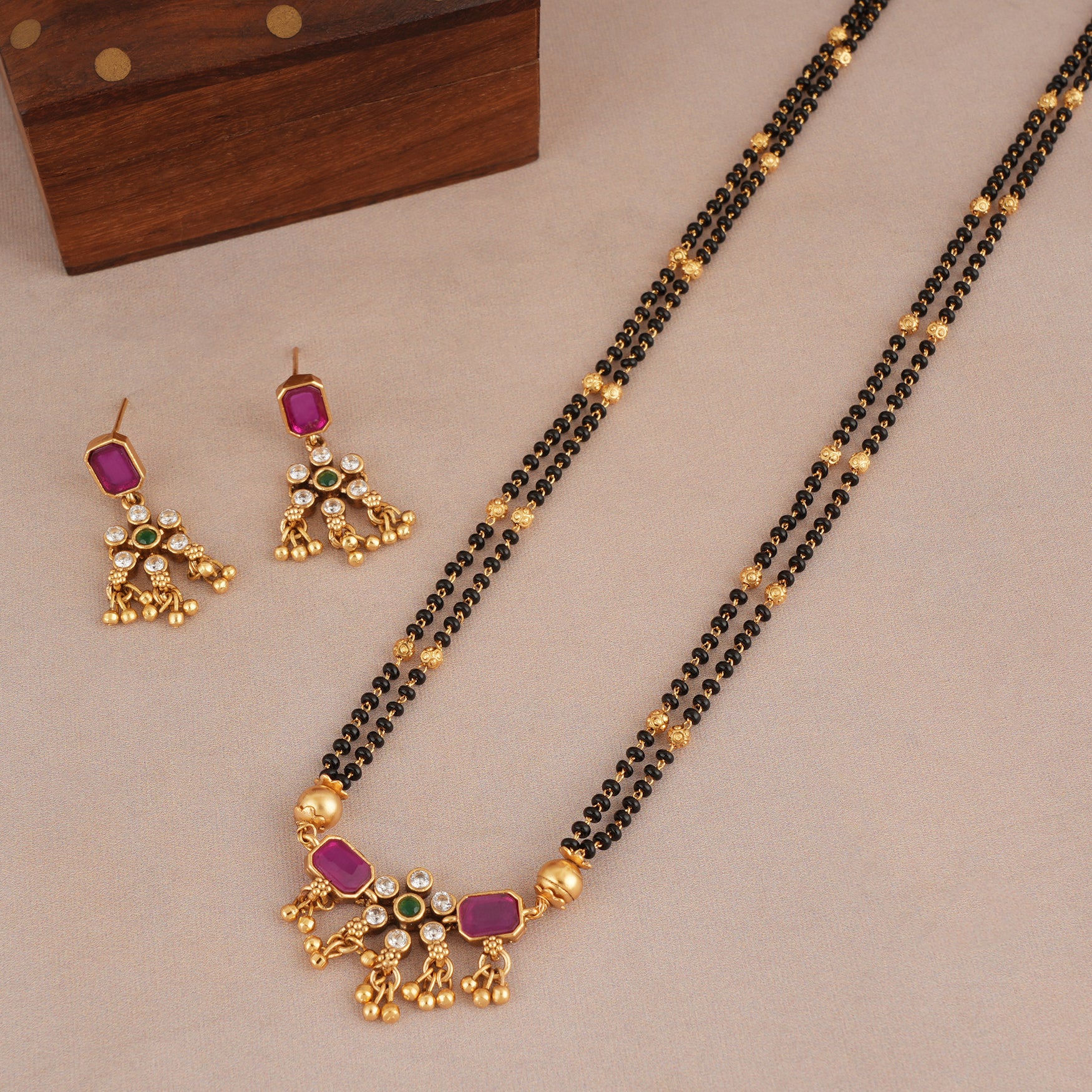 Elegant antique gold stone mangalsutra set