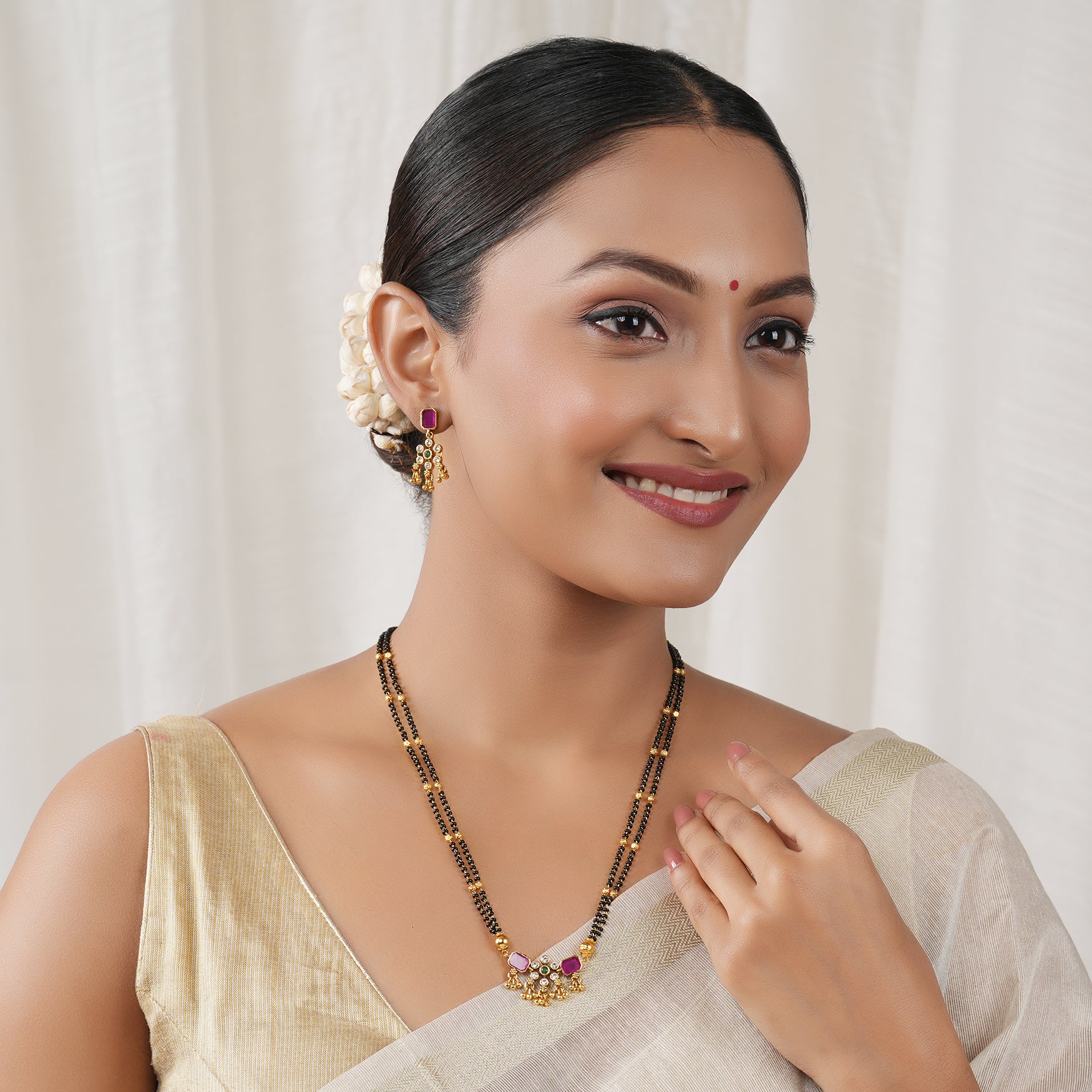 Elegant antique gold stone mangalsutra set