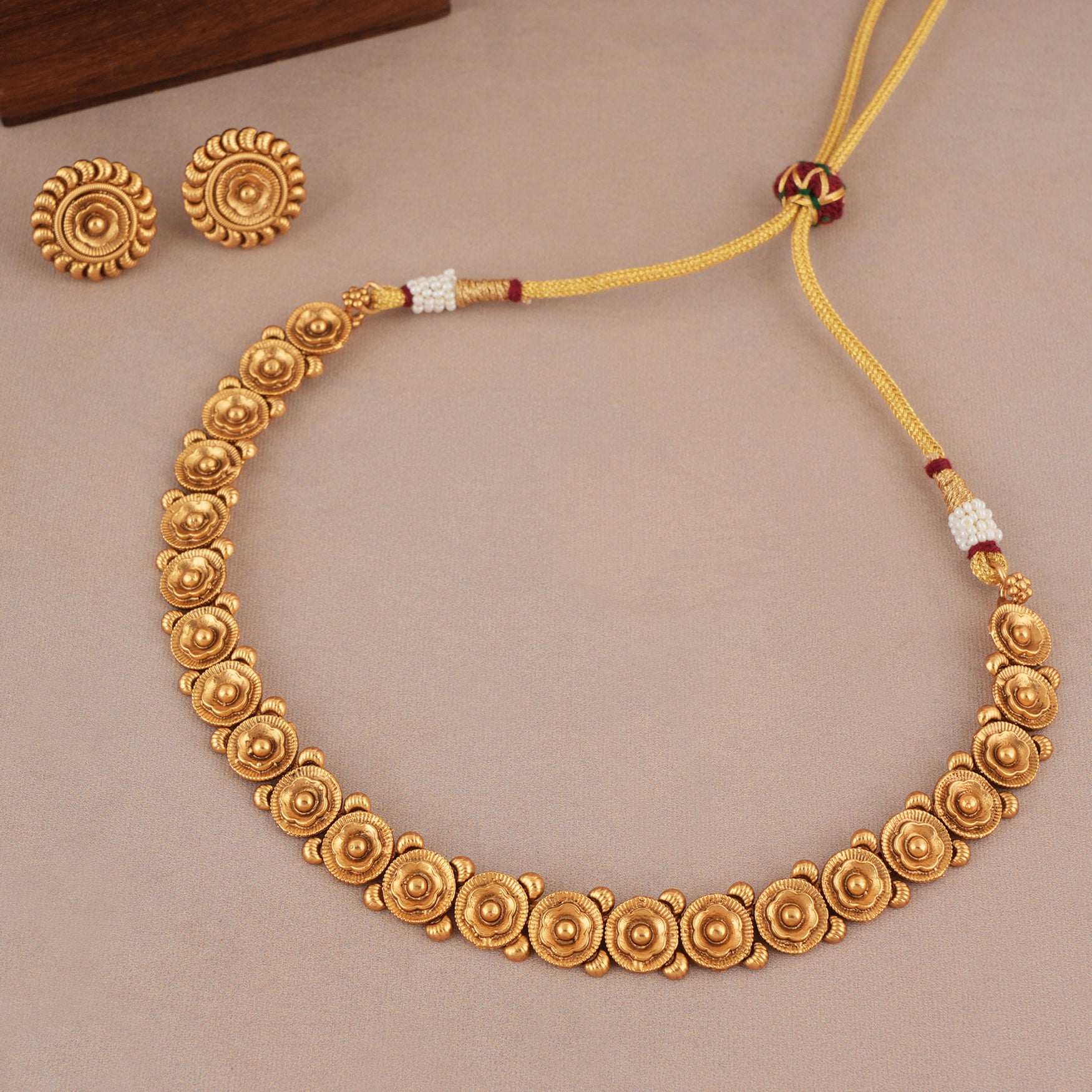 Cute elegant antique gold necklace set for women