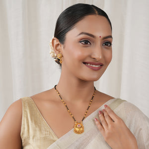 Cute elegant antique gold mangalstura set for women