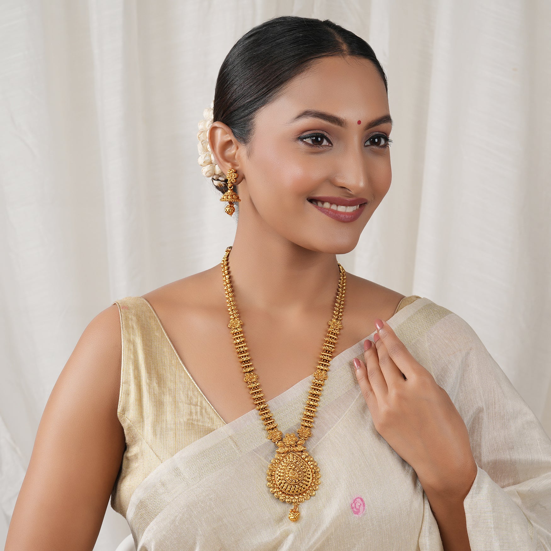 Long antique gold plain necklace set with jhumka earring