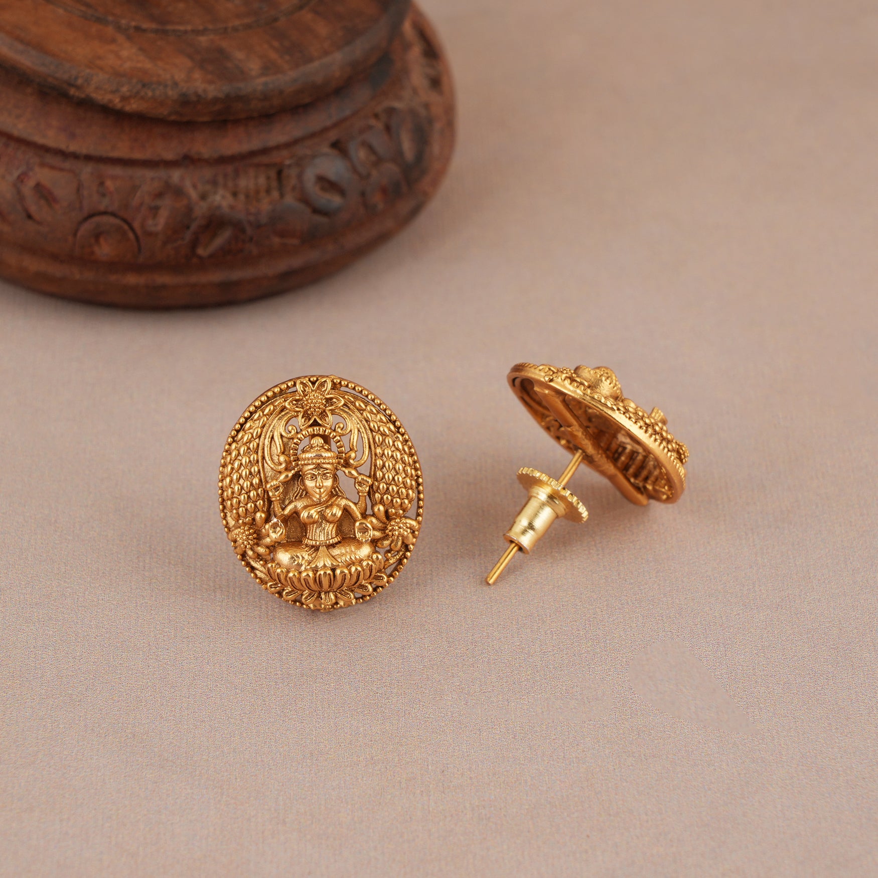 Cute elegant plain antique gold maa lakshmi pendant set I Temple Jewellery