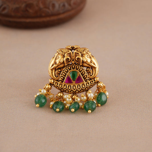Stunning emerald stone antique gold finger ring