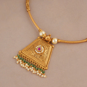 Stunning antique gold stone hasli necklace set