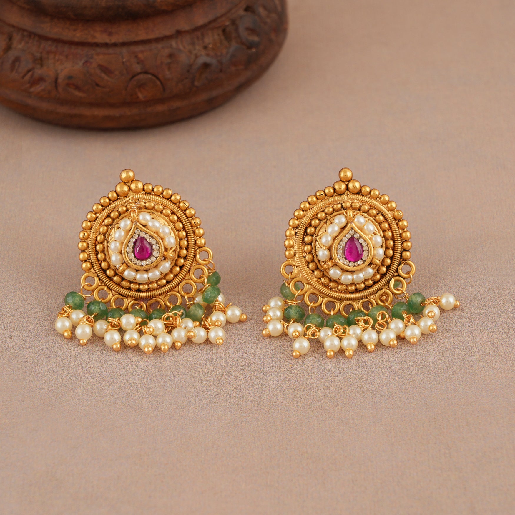 Stunning antique gold stone hasli necklace set