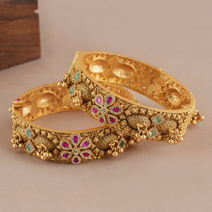Stunning antique gold stone openable bangle set