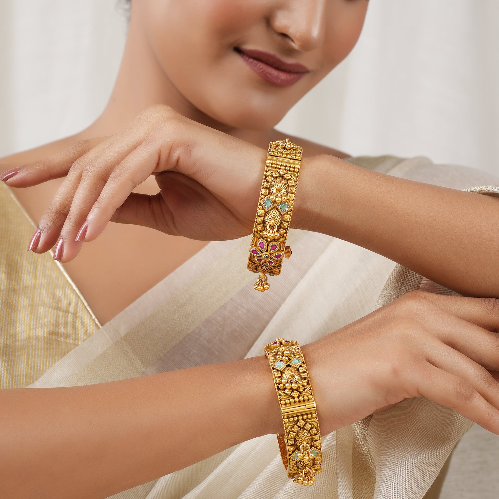 Stunning antique gold stone openable bangle set