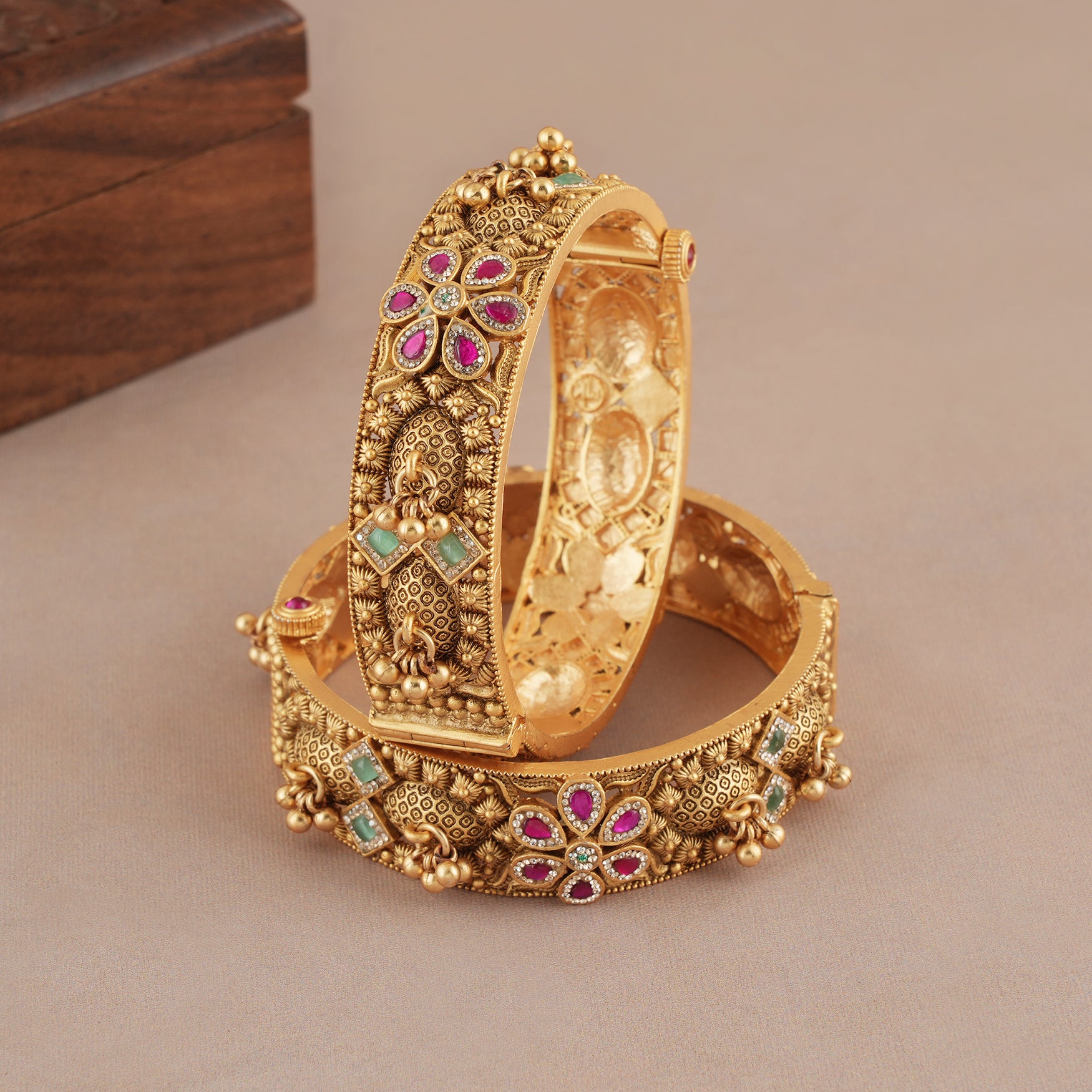 Stunning antique gold stone openable bangle set
