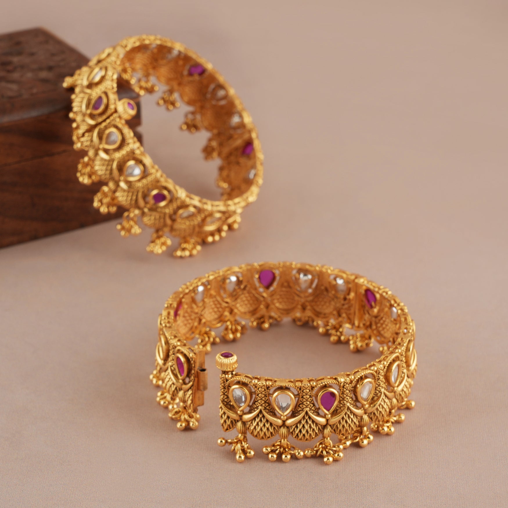 Beautiful kundan antique gold stone bangle set