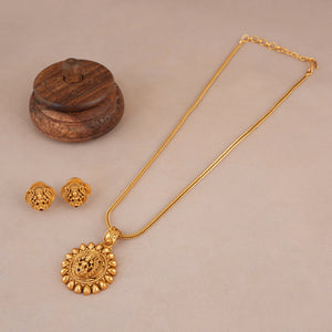 Cute elegant antique gold maa lakshmi pendant set