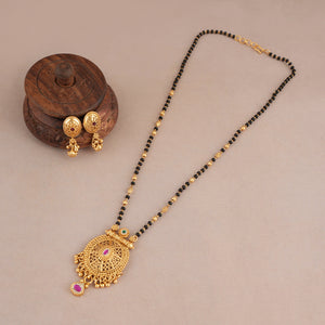 Beautiful elegant antique gold oval shape mangalsutra set