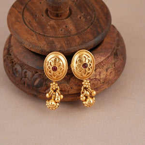 Beautiful elegant antique gold oval shape mangalsutra set