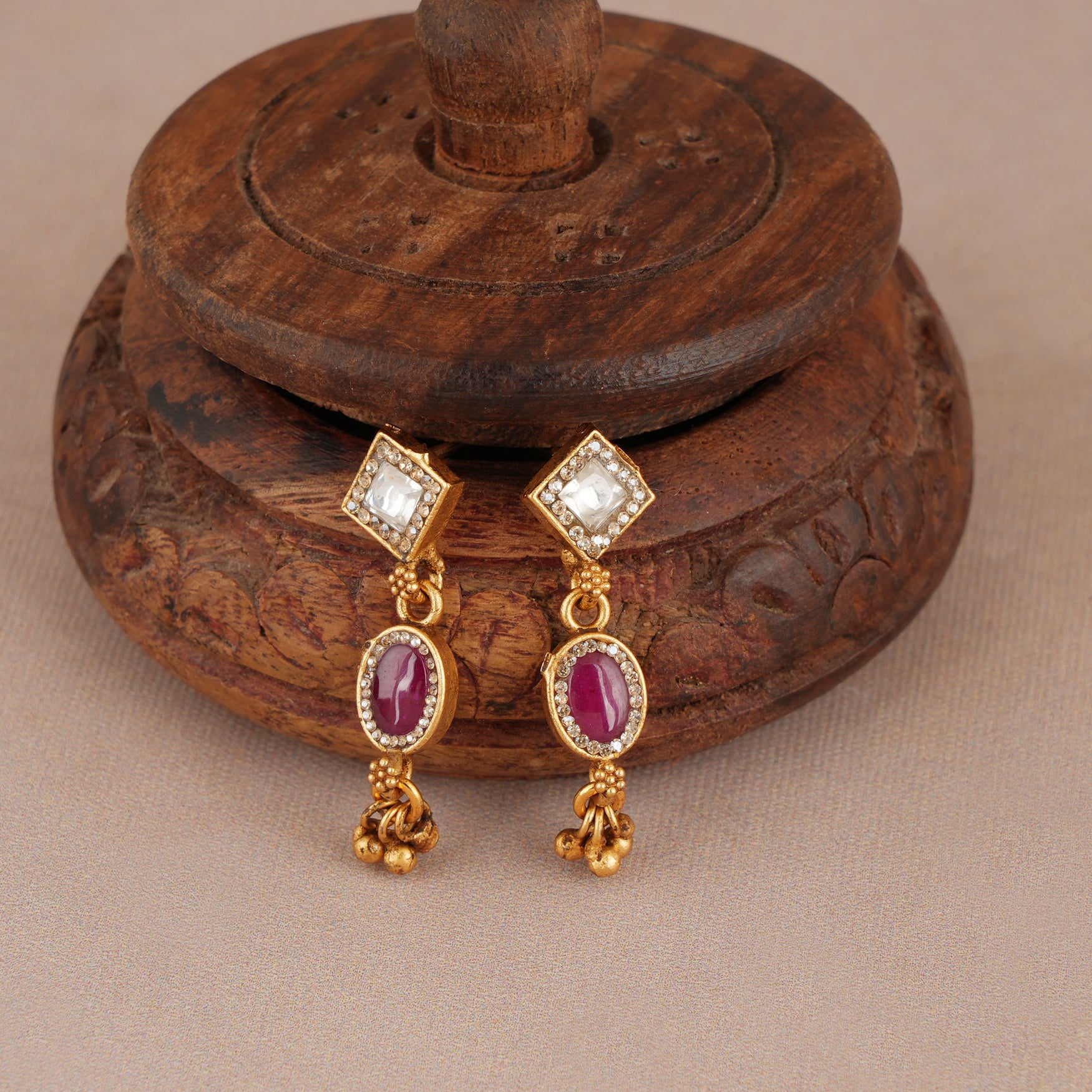 Elegant sleek multicolor stone string necklace set