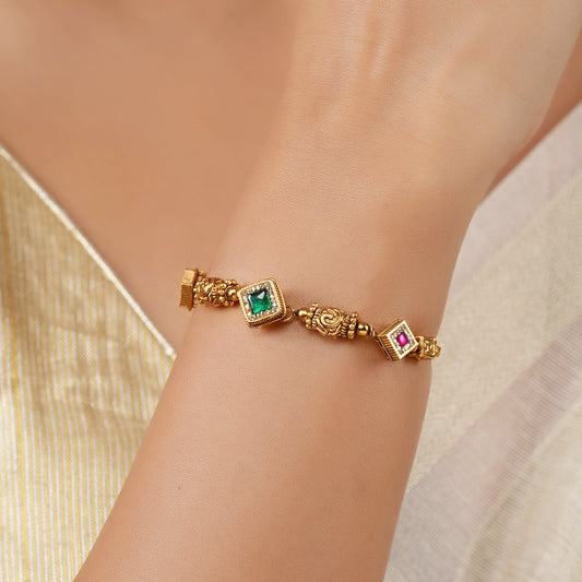 Cute beautiful antique gold free size bracelet