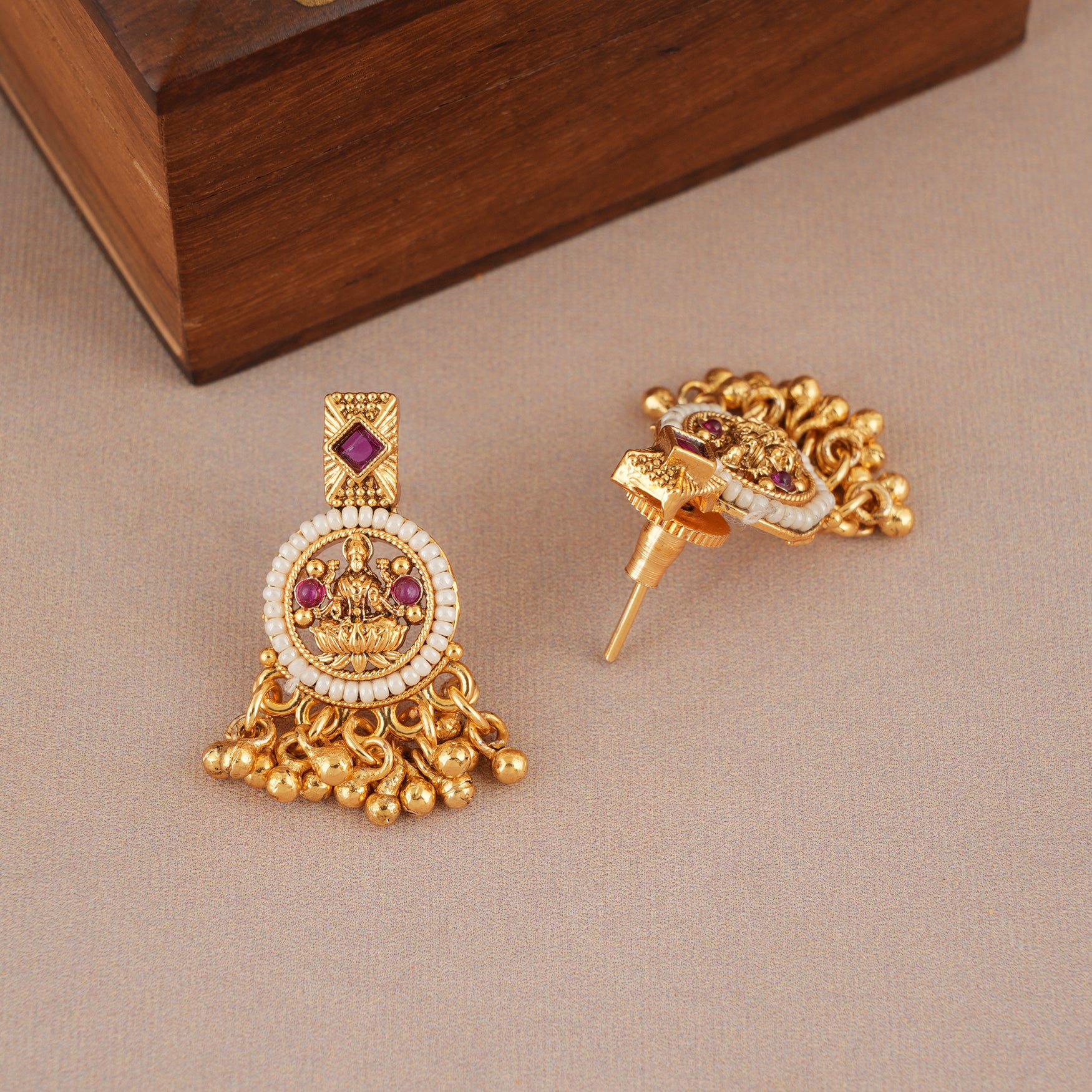 Beautiful traditional maa lakshmi pearl necklace set I Temple Jewellery