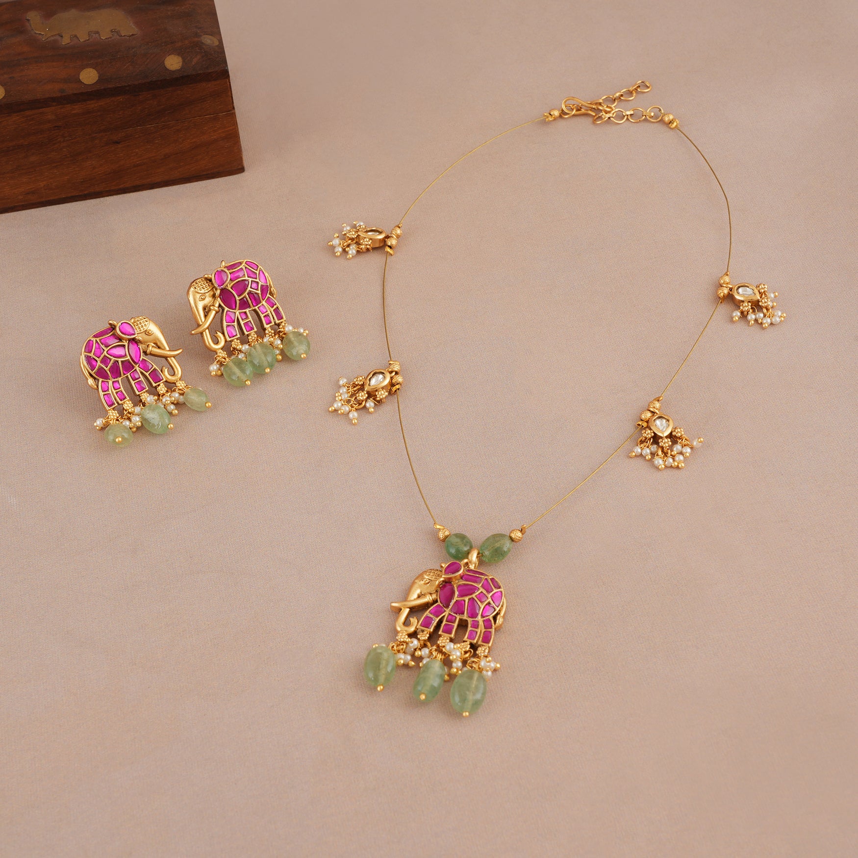 Elegant antique gold stone necklace set for women