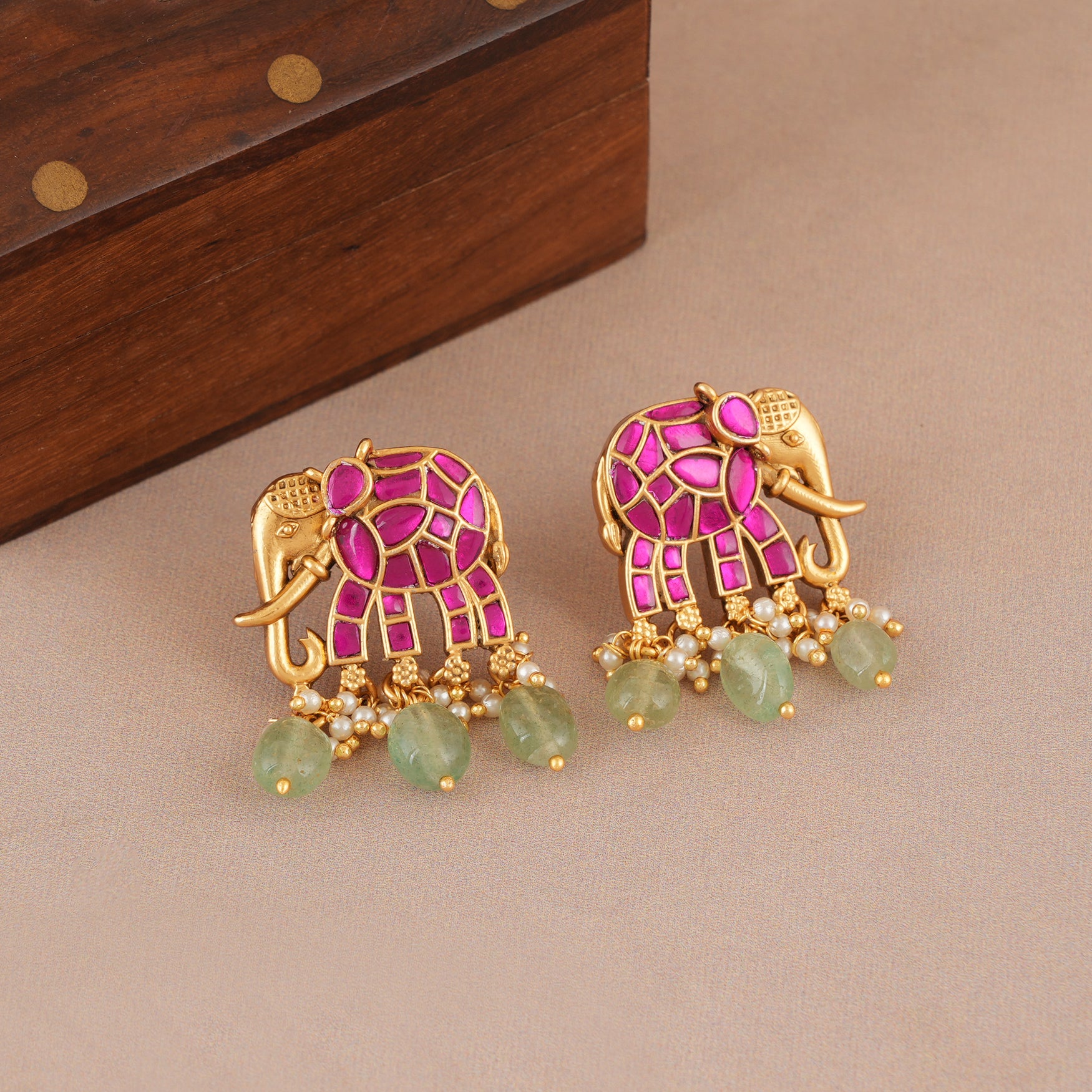 Elegant antique gold stone necklace set for women