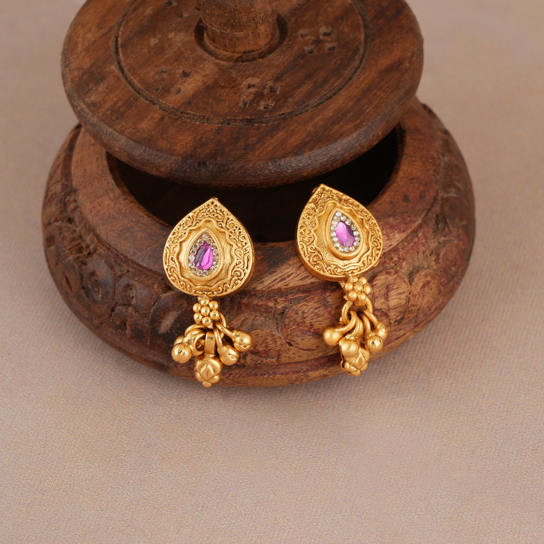 Traditional antique gold high polish mangalsutra set