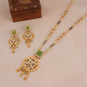 Long antique gold stone rajwadi pendant necklace set