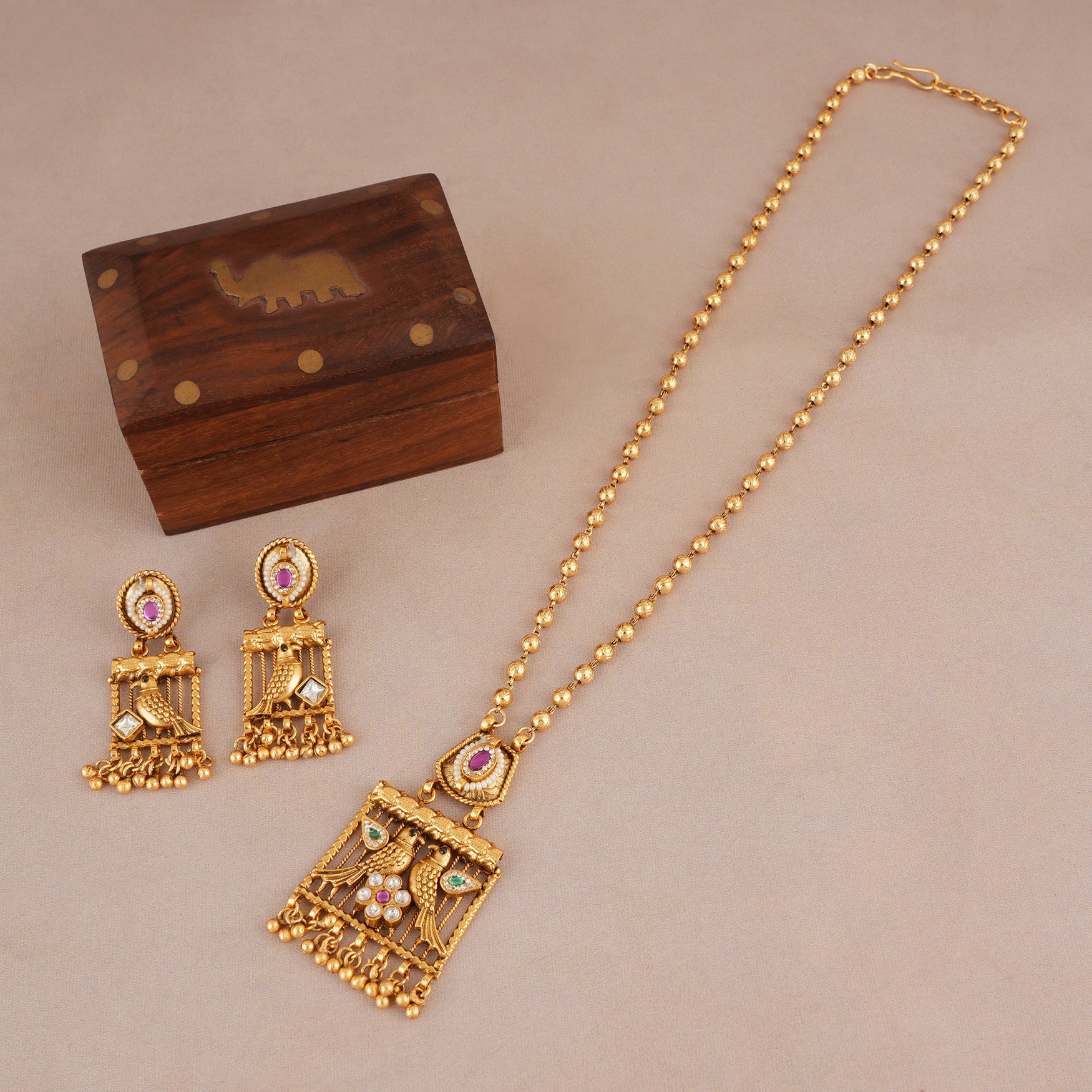 Beautiful stone antique gold plated pendant set