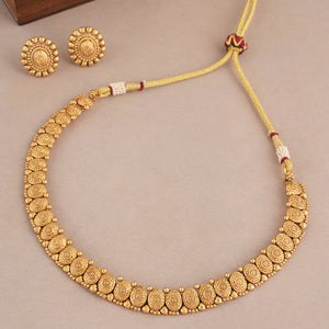 Elegant antique gold oval shaped necklace set