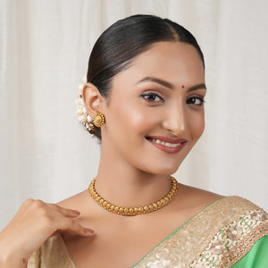 Elegant antique gold oval shaped necklace set